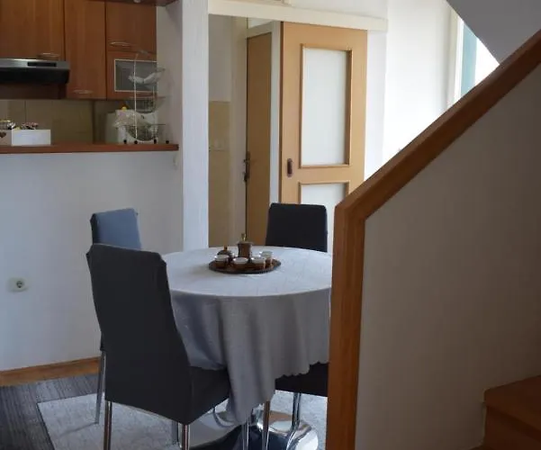 Wellcome To Διαμέρισμα